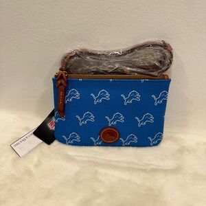 Dooney and Bourke Detroit, Detroit Lions, NFL Crossbody purse!